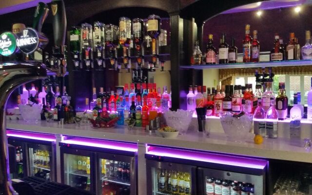 The Royal Chace Hotel