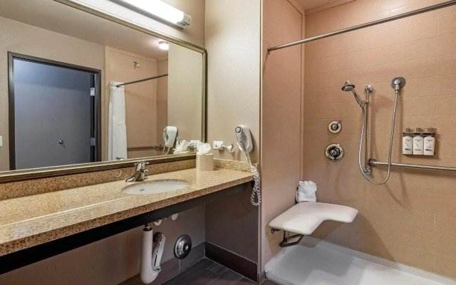 Holiday Inn Express & Suites Indio - Coachella Valley by IHG