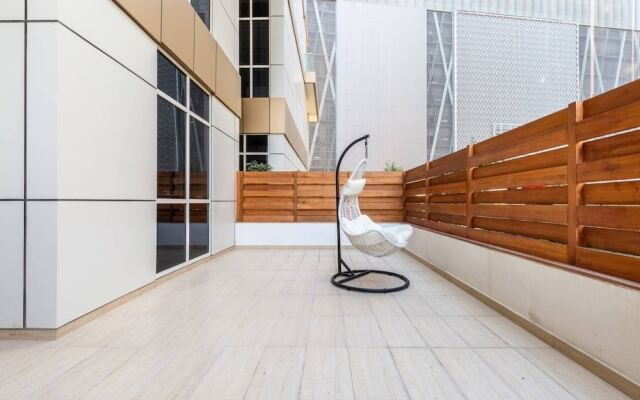 Sleek & Sophisticated 2BR With Study Within Downtown Dubai!