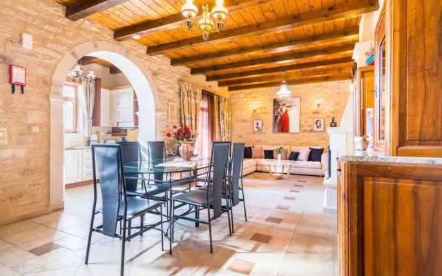 Villa Marcos Chara in Asteri