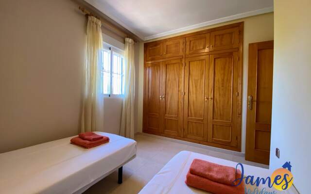 Playa Golf 1st floor apartment & com pool P248