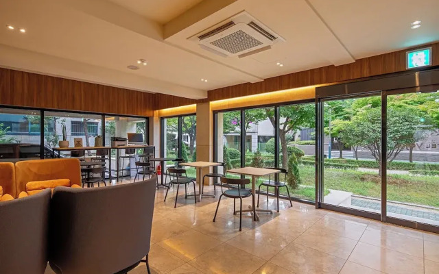Yaja Hotel Peace Square branch