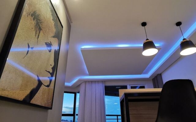 SEAFLATS Iate Plaza Hotel