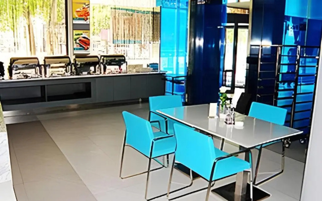 Jinjiang Inn Yueyang Railway Station