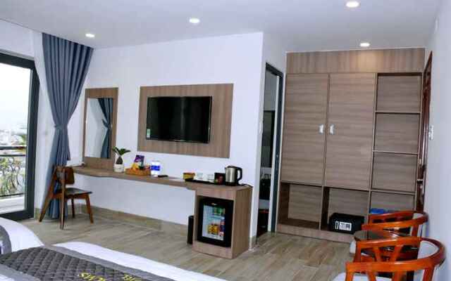 Royal Palms Hotel