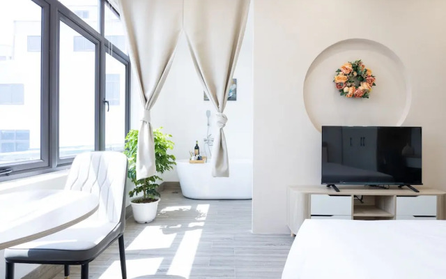 Lumi Hotel by  Vega