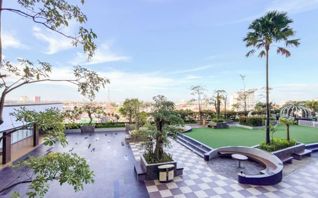 Simply Design Studio Apartment At Vida View Makassar