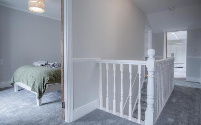 Pendeilo Villa - 5 Bedroom Holiday Home - Amroth