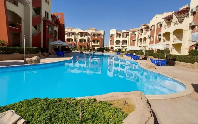 قرية بالميرا العين السخنة