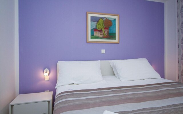 Stunning Home in Ravni With Wifi and 2 Bedrooms