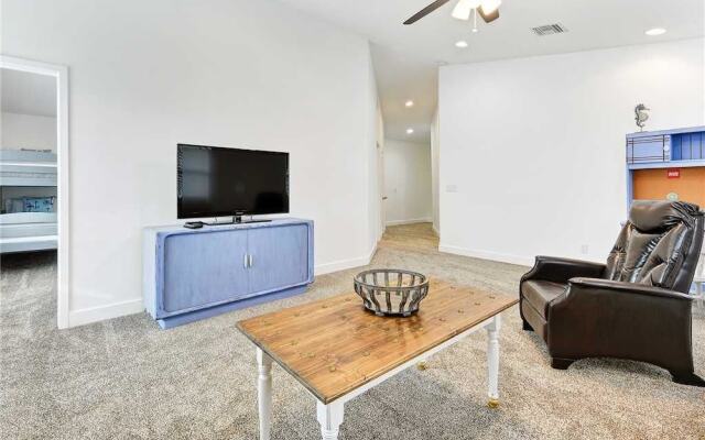 Pelican Beach - Three Bedroom Home