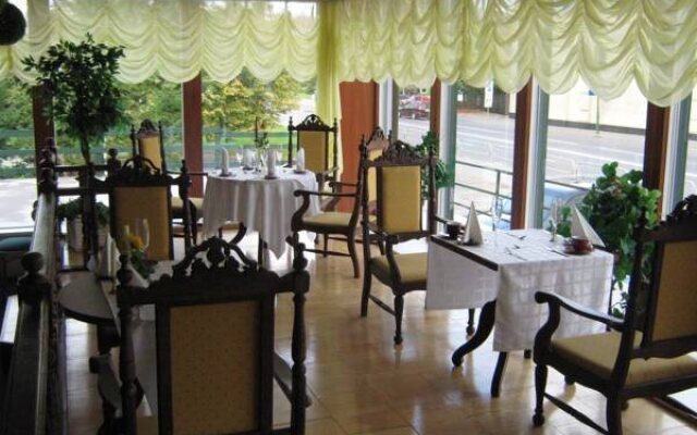 Astra Hotel