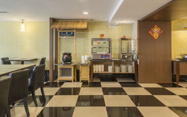 Kindness Hotel Houyi Jiuru