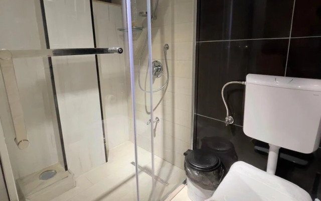 Bobi Hotel