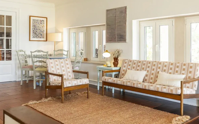 Coastal Charm Chalet by Cadenzalux