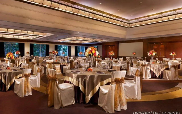 Omni Los Angeles  at California Plaza