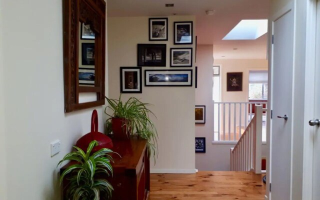 Campbells Bay Family Home With Cinema Near Beach
