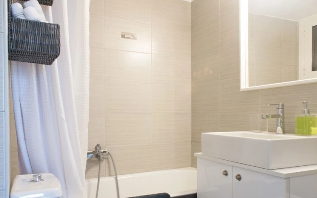 58m² Renovated Apartment in Agkilis street