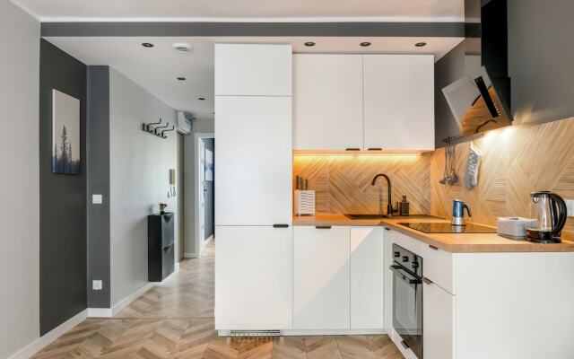 Charming Apartment for 6 by Renters