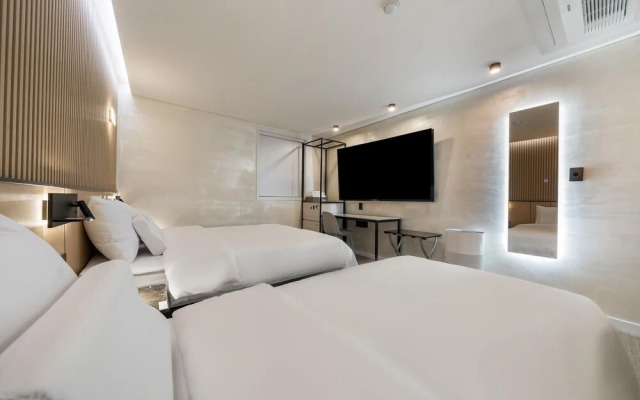 Seocho JS Hotel