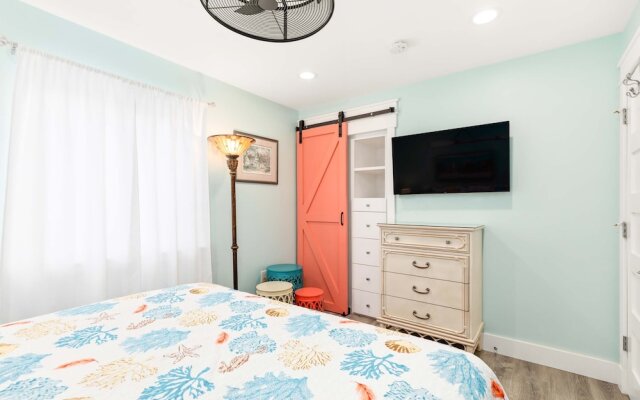 Lighthouse Point 20B