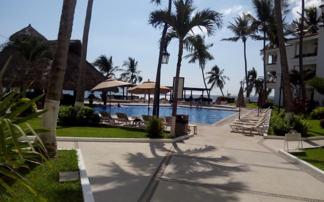 Vista Vallarta All Suites on the Beach