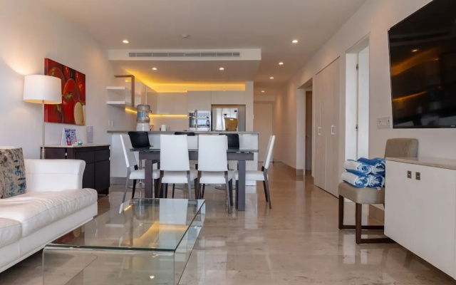 Contemporary Design Oceana 422 Playa del Carmen Condo by RedAwning