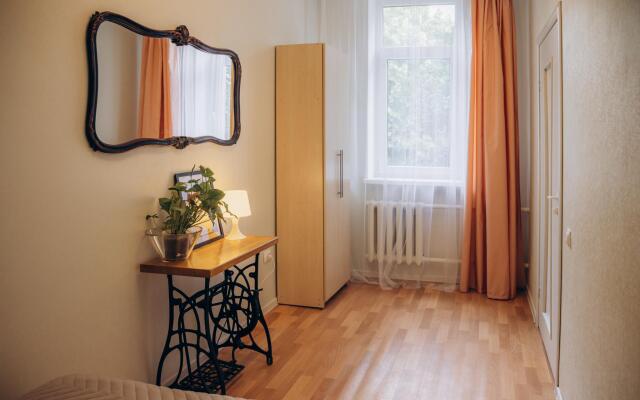 LovelyHome 39 (Lovelyhome 39) on 77A Komsomolskaya Street