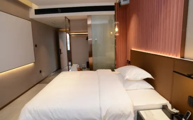 Carlton Movie Hotel – Guest Rooms – Huaihua