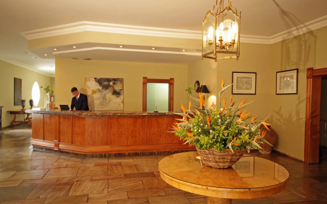 San Raphael Country Hotel