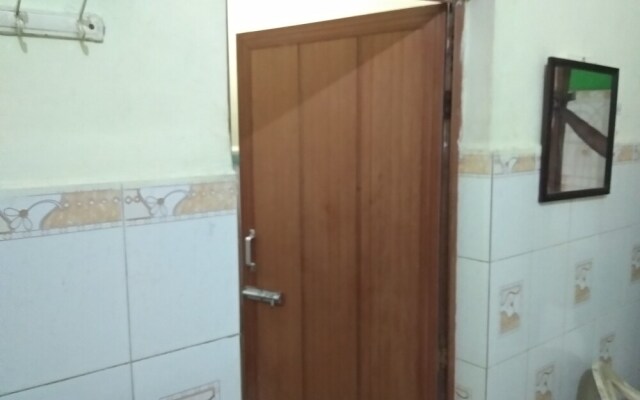 Iroomz Sai Relax Resiodency