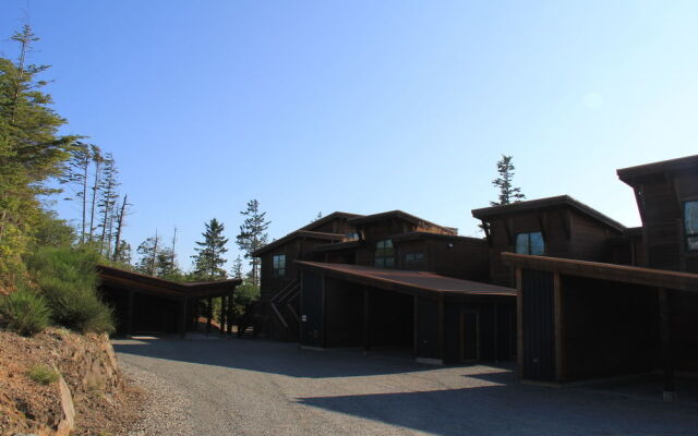 The Ridge by Natural Elements Rentals