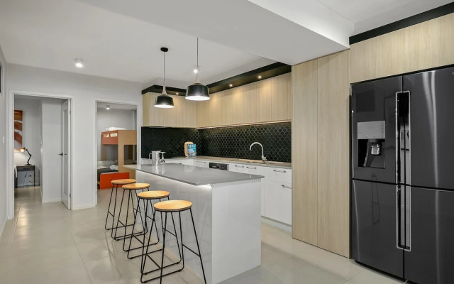 Ground-floor Absolute Beachfront Luxury