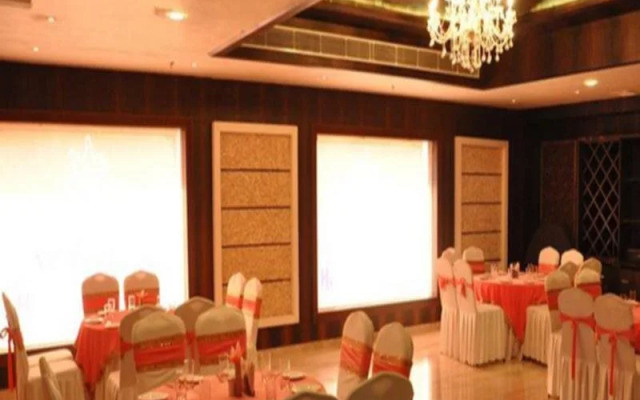 UNA Smart Radiant Plaza