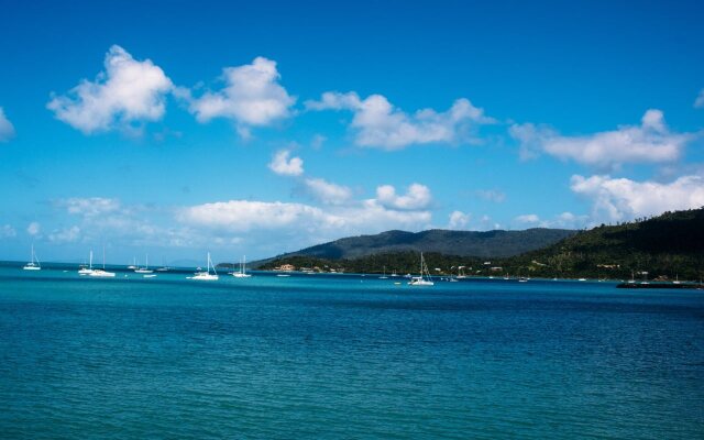 Nomads Airlie Beach