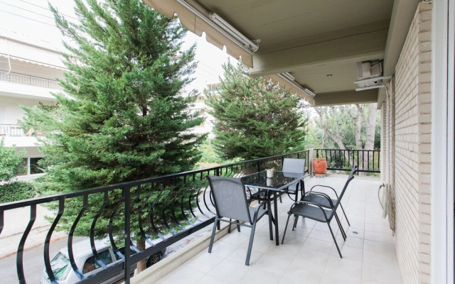 UPSTREET Modernized & Spacious 2BD Apartment in Chalandri