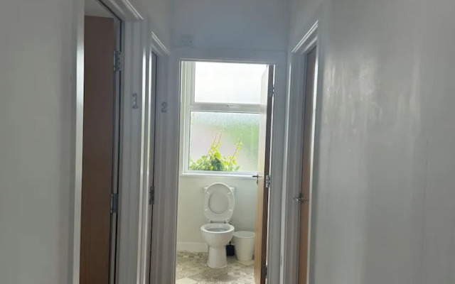 Armyn House Apartments