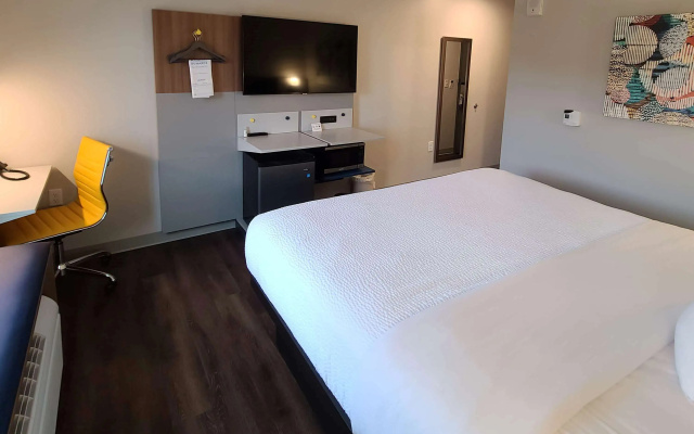 Microtel Inn & Suites by Wyndham Milford