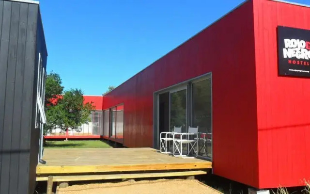 Rojo y Negro Hostel - Posada