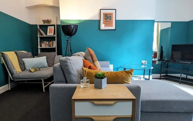 Contemporary Garden Flat in Clifton