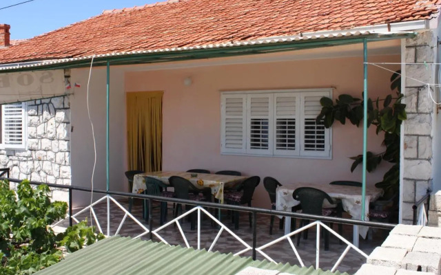 Triple Room Sucuraj 6734c