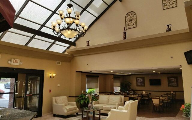 Comfort Inn & Suites Suwanee - Sugarloaf