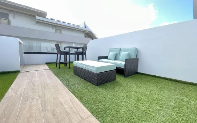 Cozy 2 BR Aparment With Private Pool