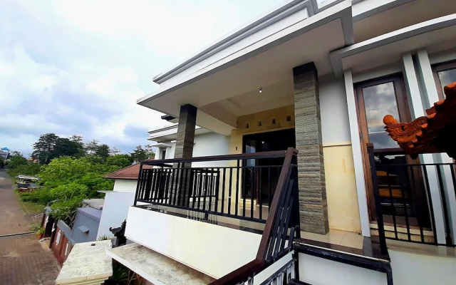 Safe House Bed and Breakfast - Hostel - Adults Ony