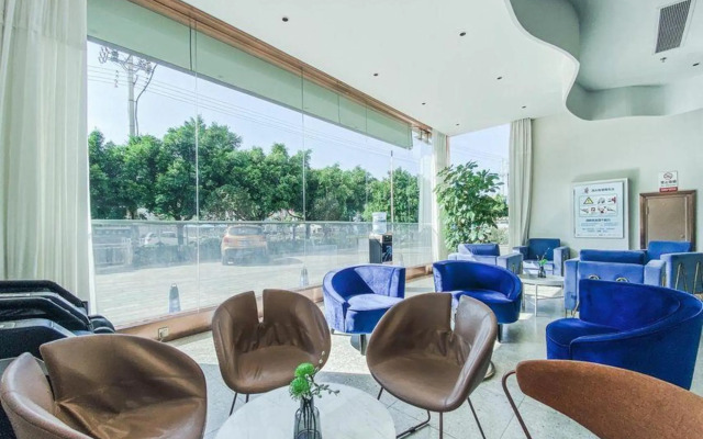 Lufeng Hotel