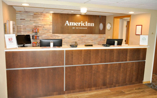 AmericInn by Wyndham Clear Lake