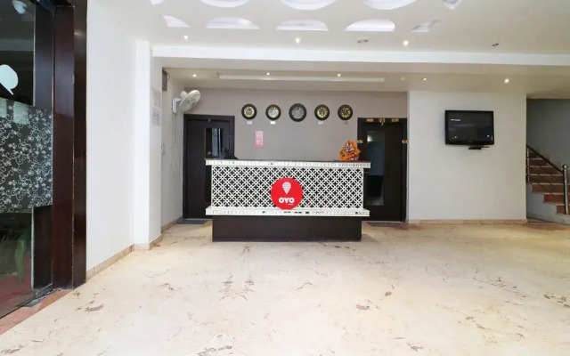 OYO 9993 Hotel Idea INN