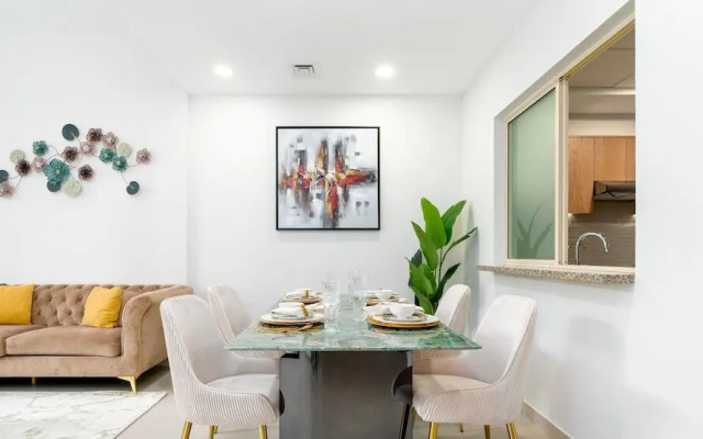 The Lofts Towers by Deluxe Holiday Homes