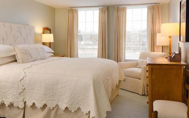 Weekapaug Inn