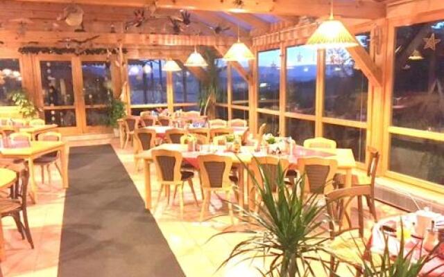 Restaurace A Penzion Cesky Les